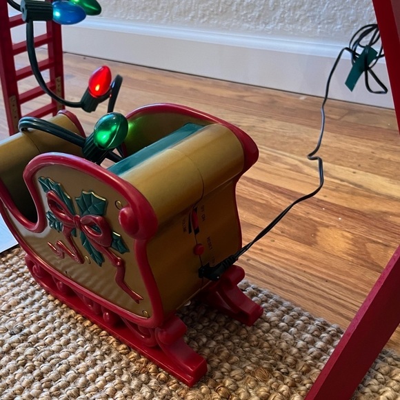 Mr Christmas Stepping Santa Climbing Ladder Lights plays 15 Carols sleigh Works - Picture 6 of 8